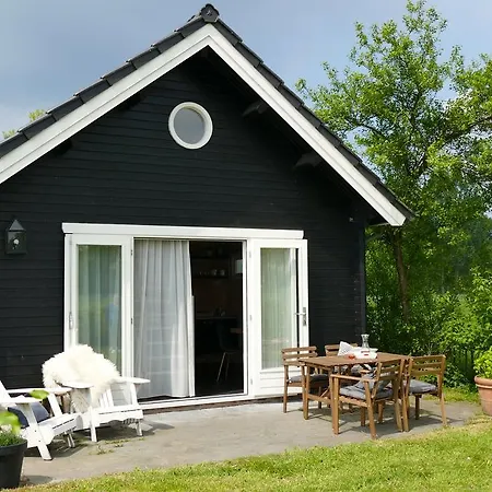 Apartment Gastenverblijf De Rozenkamp
