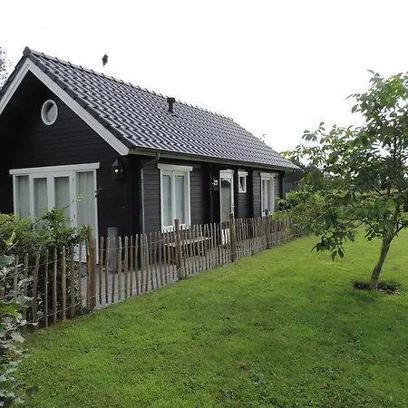 Apartment Gastenverblijf De Rozenkamp